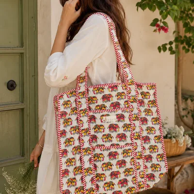 Royal Elephant Zipper Tote